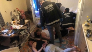 İzmir'de Akbaba Operasyonu! İcra Satış Müdürü ve Zabıt Katibinin de bulunduğu suç örgütü çökertildi! İzmir'de Akbaba Operasyonu! İcra Satış Müdürü ve Zabıt Katibinin de bulunduğu suç örgütü çökertildi!