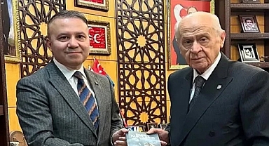 MHP Lideri Bahçeli'nin Basın Danışmanından Sürpriz Karar